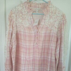 Long sleeve blouse with crotchet